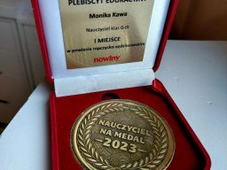 Rok szkolny 2023-2024 - 127 - Pani Monika Kawa NAUCZYCIELEM ROKU 2023